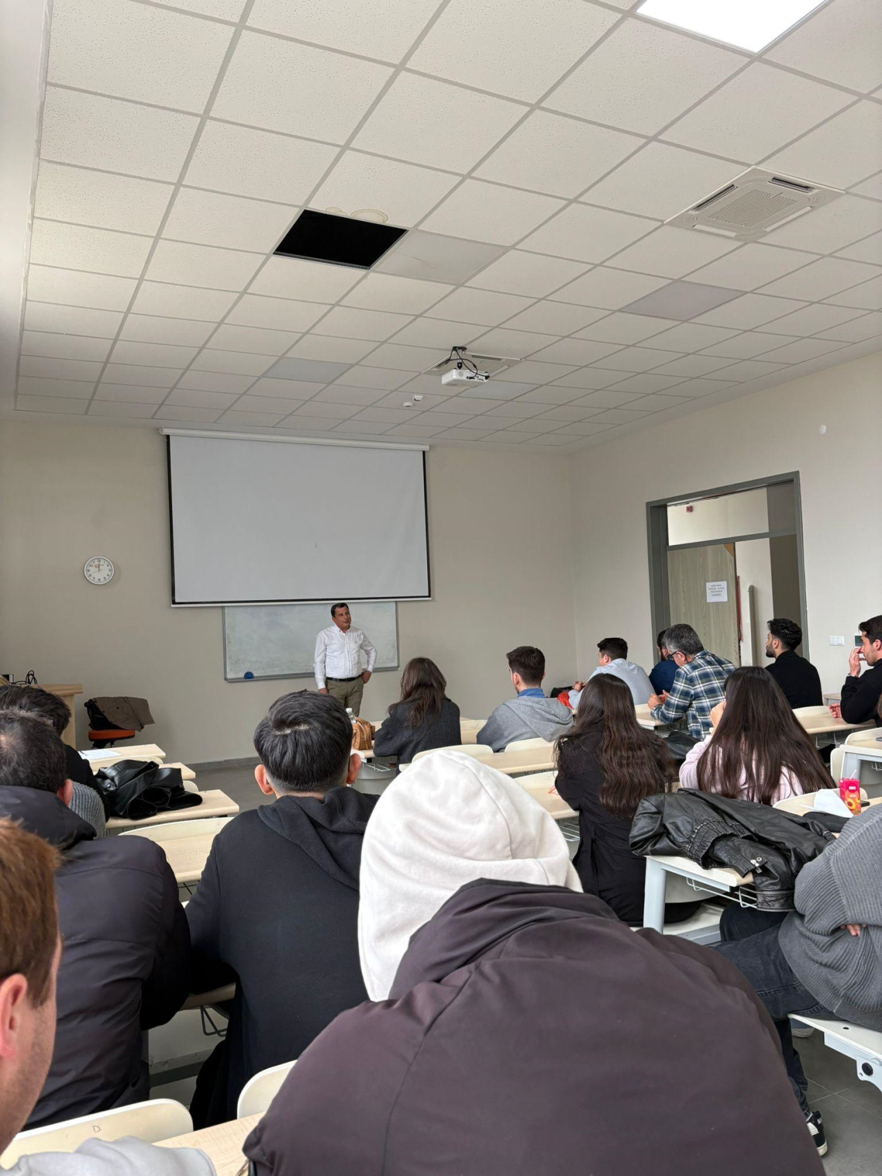 Firmadan Öğrencilerimize Sektör Hakkında Bilgilendirme Semineri